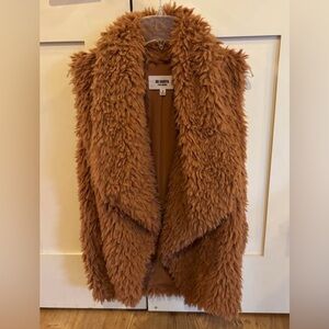 BB Dakota by Steve Madden vest in warm camel brown, Size S